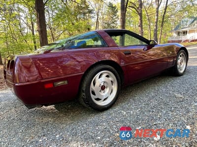 Czwarte zdjęcie samochodu z boku: 1993 CHEV CORVETTE VIN:1G1YY23P0P5101853 - miniatura