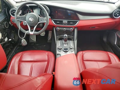 Zdjęcie 8 z 13 samochodu: 2019 ALFA ROMEO GIULIA VIN:ZARFANAN5K7607669 - miniatura