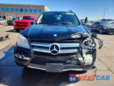 Piąte zdjęcie samochodu w środku: 2011 MERCEDES-BENZ GL 450 4MATIC VIN:4JGBF7BE3BA759761 - miniatura