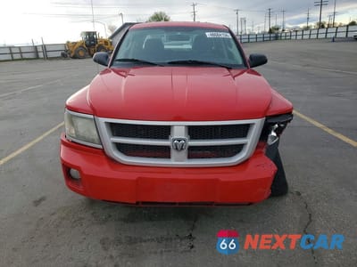 Piąte zdjęcie samochodu w środku: 2011 DODGE DAKOTA SLT VIN:1D7RW3GK2BS525704 - miniatura