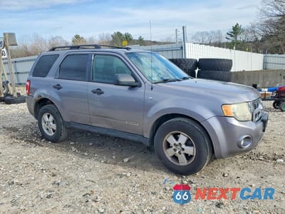 Czwarte zdjęcie samochodu z boku: 2008 FORD ESCAPE XLT VIN:1FMCU93198KA04814 - miniatura