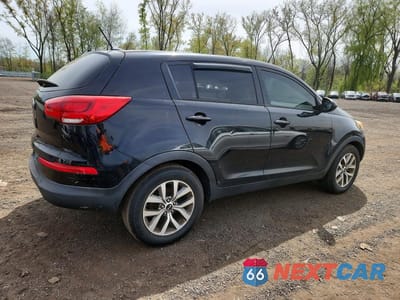 Trzecie zdjęcie samochodu z tyłu: 2016 KIA SPORTAGE LX VIN:KNDPB3ACXG7811034 - miniatura