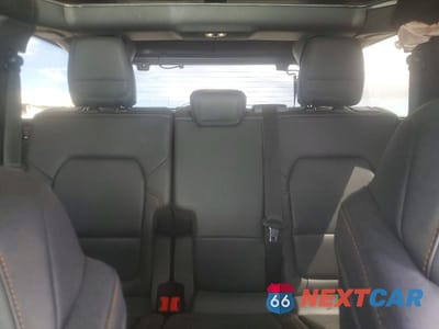 Zdjęcie 10 z 14 samochodu: 2023 FORD BRONCO BASE VIN:1FMEE5DPXPLB17102 - miniatura