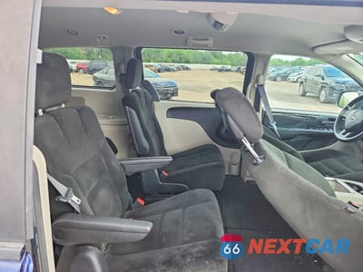 Zdjęcie 11 z 13 samochodu: 2016 DODGE GRAND CARAVAN SXT VIN:2C4RDGCG3GR204854 - miniatura
