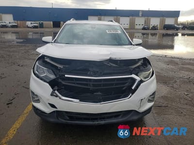 Piąte zdjęcie samochodu w środku: 2018 CHEVROLET EQUINOX VIN:2GNAXJEV9J6125332 - miniatura