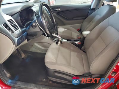 Zdjęcie 7 z 11 samochodu: 2014 KIA FORTE EX VIN:KNAFX4A82E5118804 - miniatura