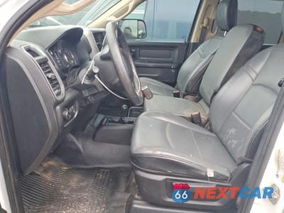 Zdjęcie 7 z 12 samochodu: 2020 RAM 2500 TRADESMAN VIN:3C6UR5HL6LG240308 - miniatura