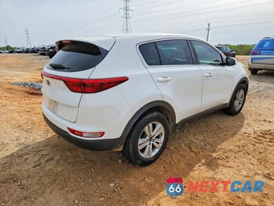 Trzecie zdjęcie samochodu z tyłu: 2018 KIA SPORTAGE LX VIN:KNDPMCAC8J7426671 - miniatura