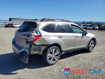 Trzecie zdjęcie samochodu z tyłu: 2018 SUBARU OUTBACK 2.5I LIMITED VIN:4S4BSAKC9J3368821 - miniatura