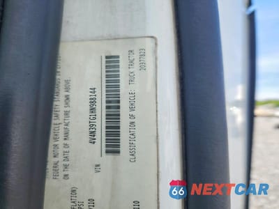 Zdjęcie 10 z 10 samochodu: 2017 VOLVO VNL SEMI TRUCK VIN:4V4N39TG1HN988144 - miniatura