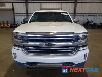 Piąte zdjęcie samochodu w środku: 2017 CHEVROLET SILVERADO K1500 HIGH COUNTRY VIN:3GCUKTEJ9HG407028 - miniatura