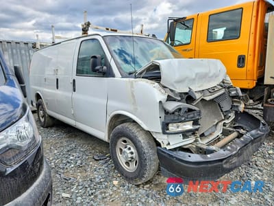 Czwarte zdjęcie samochodu z boku: 2020 CHEVROLET EXPRESS G VIN:1GCWGAFP0L1165609 - miniatura