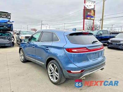 Trzecie zdjęcie samochodu z tyłu: 2018 LINCOLN MKC RESERVE VIN:5LMCJ3D94JUL14242 - miniatura