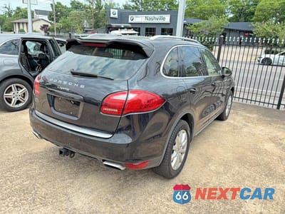 Czwarte zdjęcie samochodu z boku: 2013 PORSCHE CAYENNE VIN:WP1AF2A25DLA33125 - miniatura