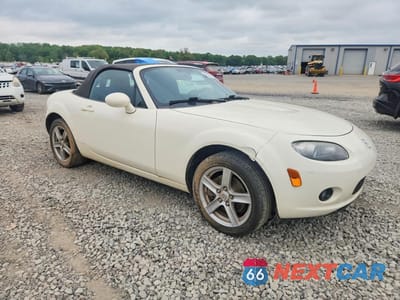 Czwarte zdjęcie samochodu z boku: 2008 MAZDA MX-5 MIATA VIN:JM1NC25F380153067 - miniatura