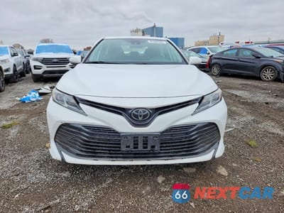 Piąte zdjęcie samochodu w środku: 2019 TOYOTA CAMRY VIN:4T1B11HK1KU790966 - miniatura