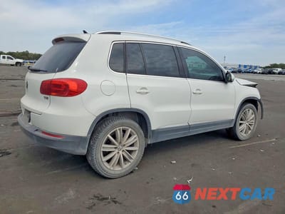 Trzecie zdjęcie samochodu z tyłu: 2016 VOLKSWAGEN TIGUAN S VIN:WVGAV7AX2GW540964 - miniatura
