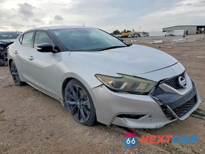 Czwarte zdjęcie samochodu z boku: 2017 NISSAN MAXIMA 3.5 SR VIN:1N4AA6AP3HC393654 - miniatura