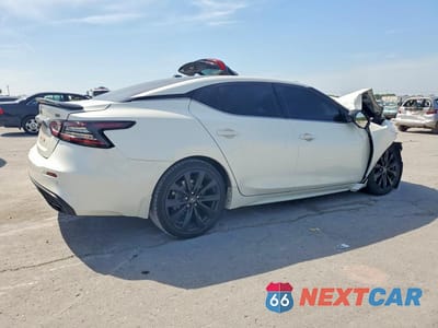 Trzecie zdjęcie samochodu z tyłu: 2019 NISSAN MAXIMA 3.5 SR VIN:1N4AA6AV2KC382229 - miniatura
