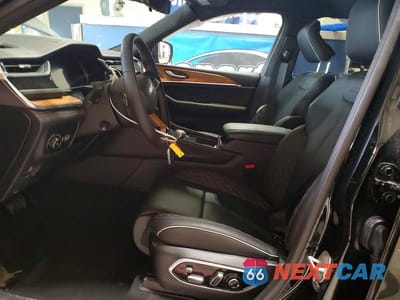 Zdjęcie 7 z 13 samochodu: 2025 JEEP GRAND CHEROKEE VIN:1C4RJKEG5S8736362 - miniatura