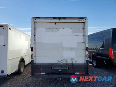 Zdjęcie 6 z 13 samochodu: 2006 FORD E350 BOX TRUCK VIN:1FDSE35L96DA14667 - miniatura