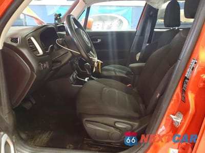 Zdjęcie 7 z 12 samochodu: 2020 JEEP RENEGADE LATITUDE VIN:ZACNJBBB0LPL81504 - miniatura