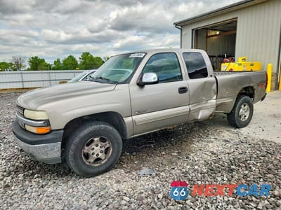 1999 CHEVROLET SILVERADO K1500 1GCEK19T3XE244855 - główne zdjęcie licytacji z USA - miniatura