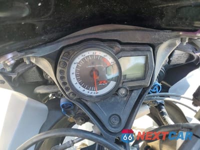 Zdjęcie 7 z 8 samochodu: 2008 SUZUKI GSX-R600 VIN:JS1GN7EA682110748 - miniatura