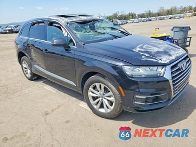 Czwarte zdjęcie samochodu z boku: 2017 AUDI Q7 PREMIUM PLUS VIN:WA1LAAF79HD035364 - miniatura