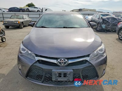 Piąte zdjęcie samochodu w środku: 2015 TOYOTA CAMRY SE VIN:4T1BF1FK5FU059631 - miniatura