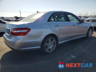 Trzecie zdjęcie samochodu z tyłu: 2011 MERCEDES-BENZ E 350 VIN:WDDHF5GB4BA271474 - miniatura