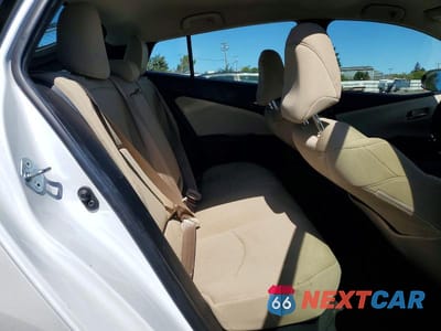 Zdjęcie 10 z 12 samochodu: 2021 TOYOTA PRIUS LE VIN:JTDKAMFU6M3132417 - miniatura