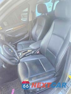 Piąte zdjęcie samochodu w środku: 2014 BMW X1 XDRIVE28I VIN:WBAVL1C53EVR94158 - miniatura