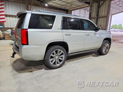 Trzecie zdjęcie samochodu z tyłu: 2016 CHEVROLET TAHOE LTZ VIN:1GNSKCKC8GR386658 - miniatura