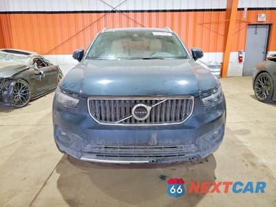 Piąte zdjęcie samochodu w środku: 2019 VOLVO XC40 T5 INSCRIPTION VIN:YV4162UL6K2126001 - miniatura