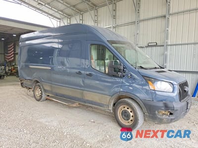 Czwarte zdjęcie samochodu z boku: 2021 FORD TRANSIT T- - DELIVERY VAN VIN:1FTBR3X82MKA57810 - miniatura