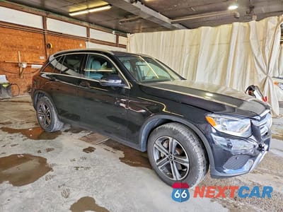 Czwarte zdjęcie samochodu z boku: 2019 MERCEDES-BENZ GLC 300 4MATIC VIN:WDC0G4KB3KF584146 - miniatura