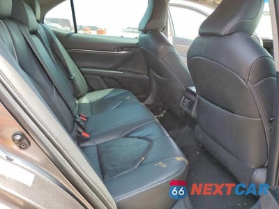 Zdjęcie 10 z 12 samochodu: 2018 TOYOTA CAMRY XSE VIN:4T1B61HK5JU095311 - miniatura