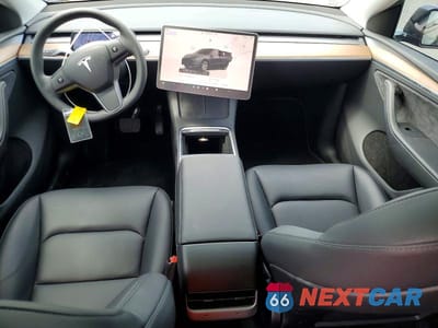 Zdjęcie 8 z 13 samochodu: 2024 TESLA MODEL Y VIN:7SAYGDEE5RA253856 - miniatura