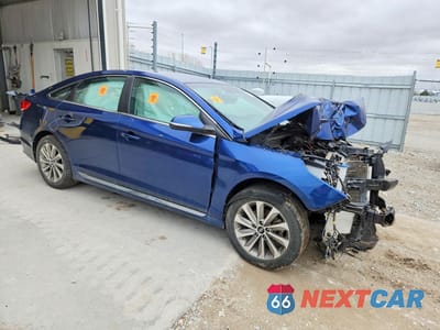 Czwarte zdjęcie samochodu z boku: 2017 HYUNDAI SONATA SPORT VIN:5NPE34AF6HH555007 - miniatura