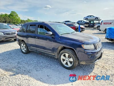 Czwarte zdjęcie samochodu z boku: 2016 JEEP COMPASS SPORT VIN:1C4NJDBB1GD506271 - miniatura