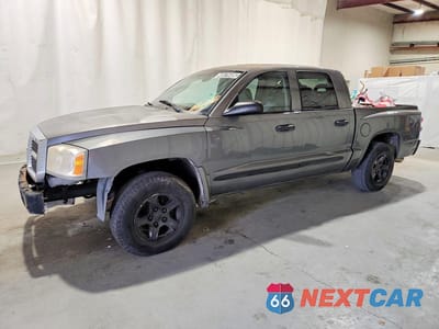 2005 DODGE DAKOTA QUAD SLT 1D7HE48N25S165920 - główne zdjęcie licytacji z USA - miniatura