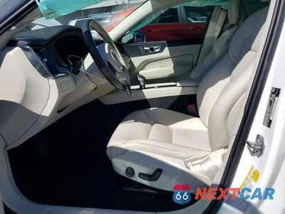 Zdjęcie 7 z 13 samochodu: 2020 VOLVO XC60 T5 MOMENTUM VIN:YV4102DK0L1488566 - miniatura