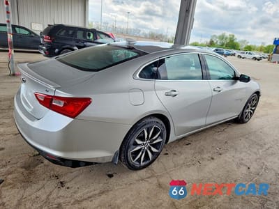 Trzecie zdjęcie samochodu z tyłu: 2018 CHEVROLET MALIBU LT VIN:1G1ZD5ST0JF197324 - miniatura