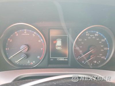 Zdjęcie 9 z 13 samochodu: 2018 TOYOTA RAV4 XLE VIN:JTMWFREV7JJ188349 - miniatura