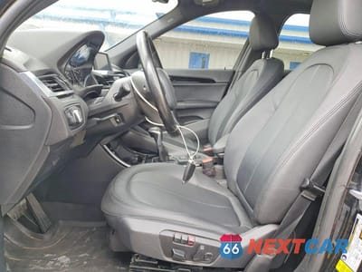 Zdjęcie 7 z 13 samochodu: 2016 BMW X1 XDRIVE28I VIN:WBXHT3Z33G4A48786 - miniatura