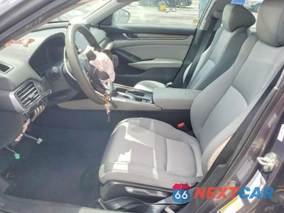 Zdjęcie 7 z 12 samochodu: 2019 HONDA ACCORD LX VIN:1HGCV1F14KA146405 - miniatura