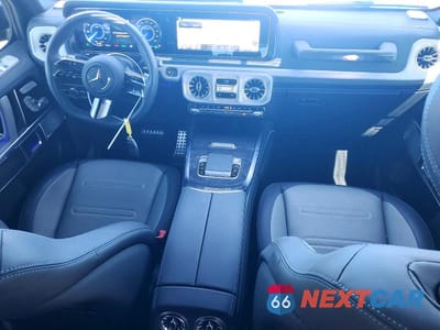 Zdjęcie 8 z 14 samochodu: 2025 MERCEDES-BENZ G 580E VIN:W1NWM0AB6SX030346 - miniatura