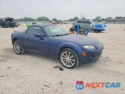 Czwarte zdjęcie samochodu z boku: 2008 MAZDA MX-5 MIATA VIN:JM1NC26FX80152741 - miniatura