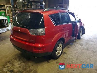 Trzecie zdjęcie samochodu z tyłu: 2011 MITSUBISHI OUTLANDER ES VIN:JA4AS2AW6BU602050 - miniatura